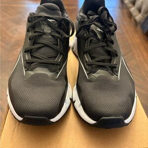 NEW Reebok Black and White Athletic Sneakers Women’s Size 8